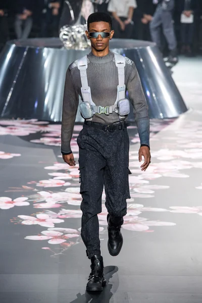 Look 29